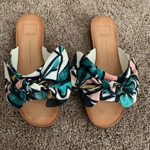 Dolce Vita size 8 sandals